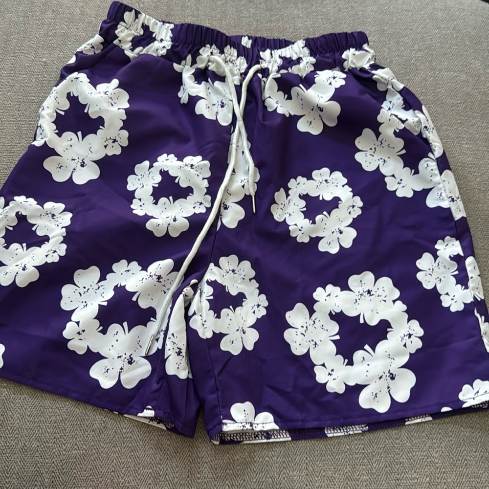 ROMWE men’s swim trunks size small purple Hawaiian print e29
